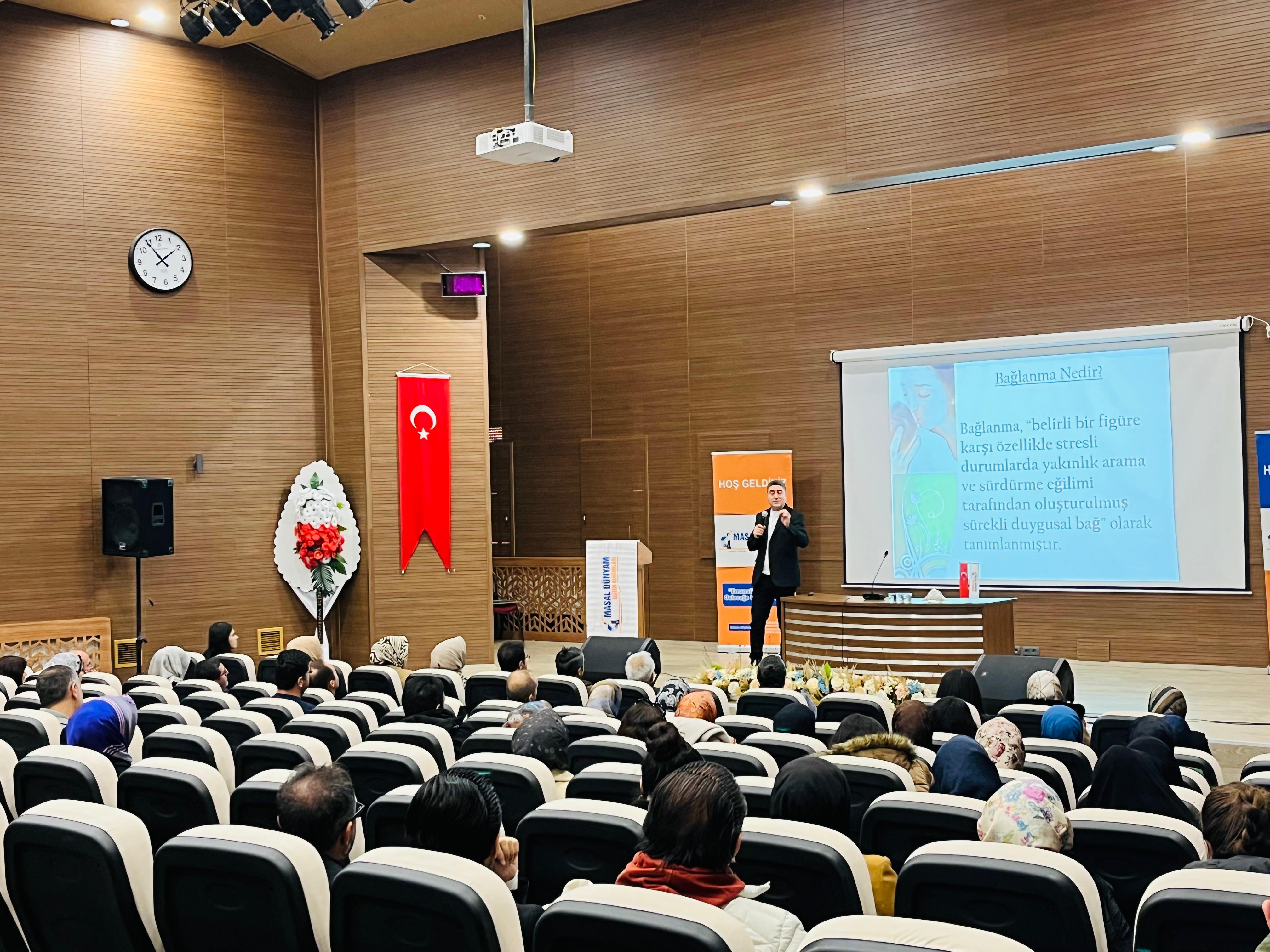 'ETKİLEŞİM ODAKLI EBEVEYNLİK' SEMİNERİMİZDEN 